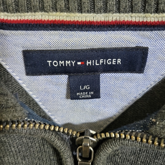 Men's Tommy Hilfiger Logo Grey Quarter Zip Sweater, Size Large - Picture 2 of 4